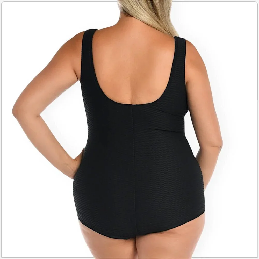 Maxine of Hollywood Black Textured Spa Shirred Front One Piece Swimsuit NWT 16